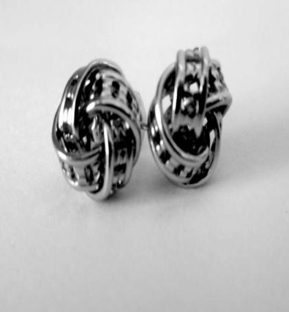 grandes-boucles-d'oreilles-entremÊlÉes-