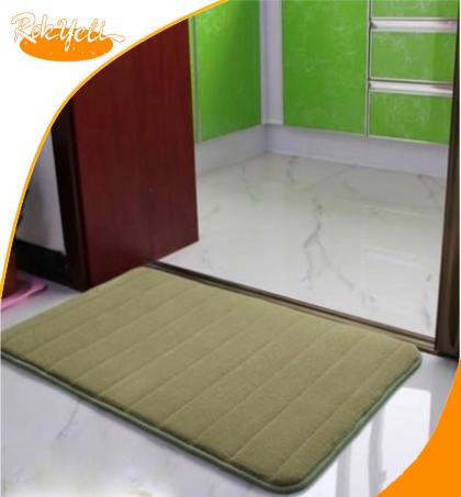tapis-de-porte-de-douche-et-chambre
