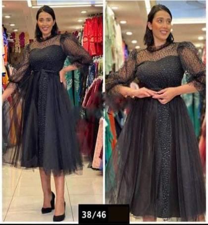 robe-mi-longue-a-pois-par-le-haut