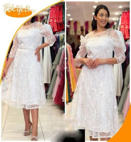 robe-en-dentelle-blanche-Élégante